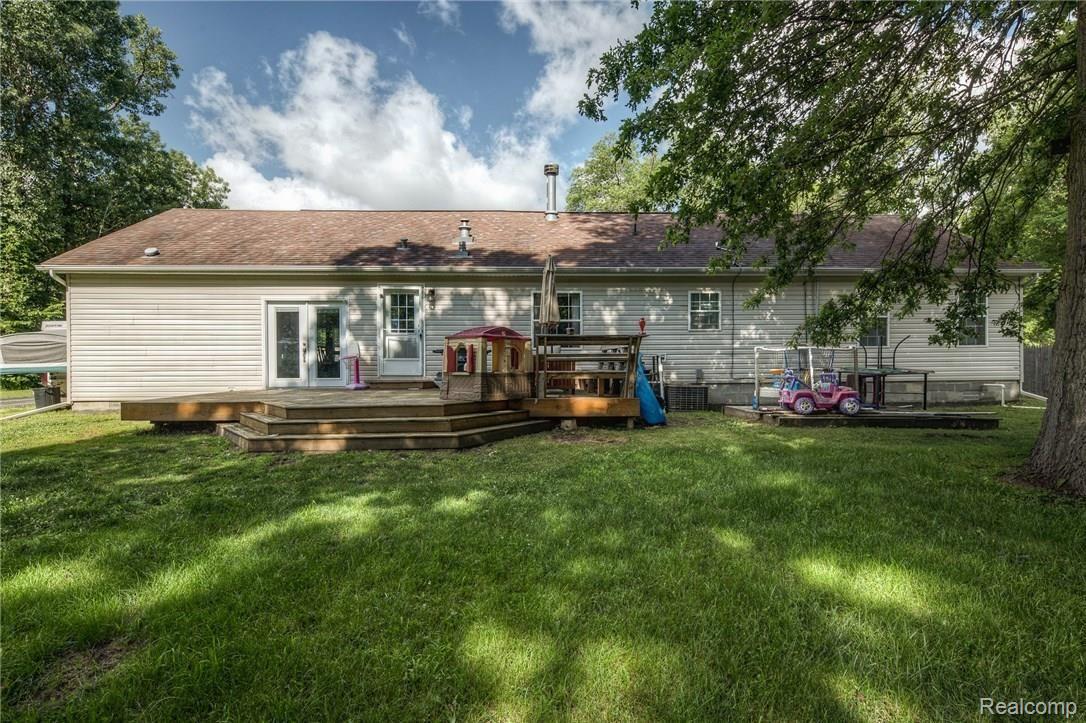 22675 Sumpter Road Belleville, MI 48111 - Photo 23 of 25 rear.jpg