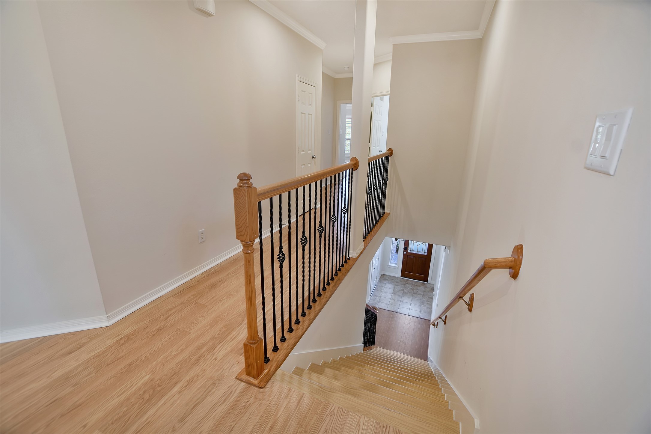 14459 Basalt Lane Houston, TX 77077 - Photo 23 of 35 Landing area.