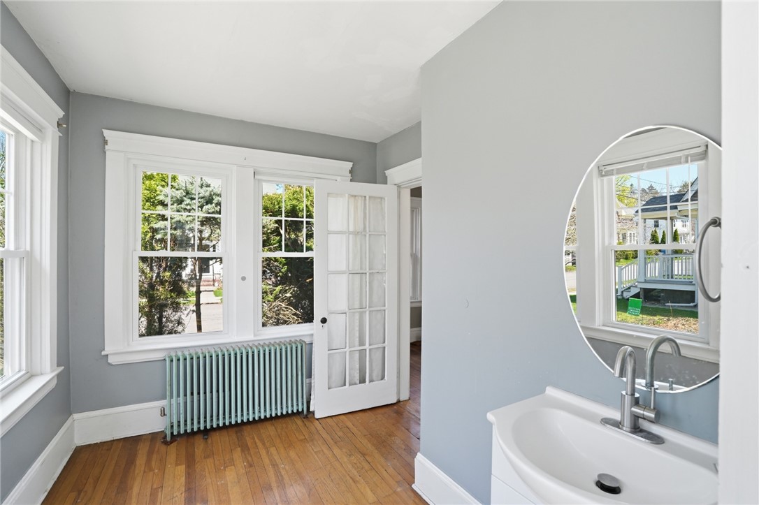 25 Talbot Manor Cranston, RI 02905 - Photo 9 of 42