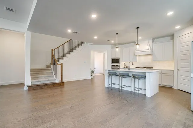 a view of kitchen with breakfast area