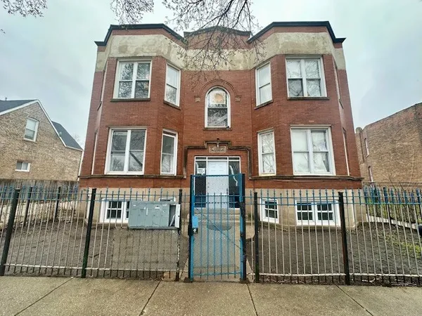 $575,000 | 4035-37 West Harrison Street, Chicago, IL 60624