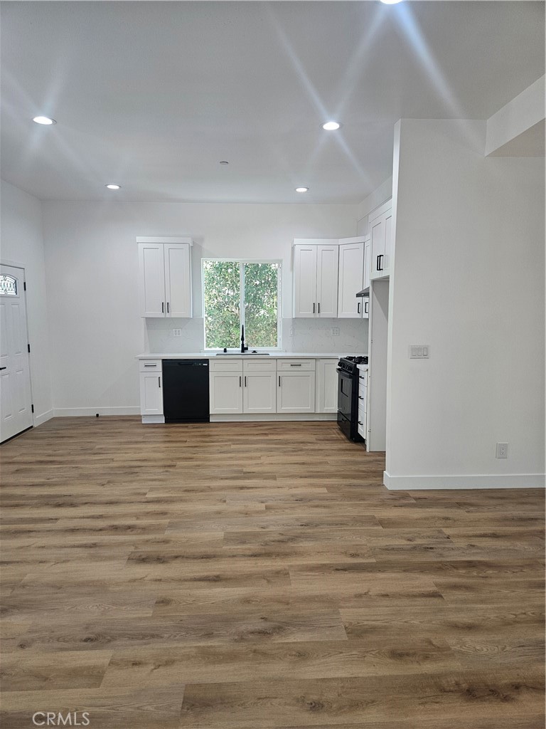 6955 Rhea Reseda, CA 91335 - Photo 16 of 16 Open floor plan