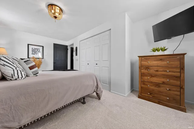 $359,900 | 9810 County Road 400 South, Upland, IN 46989