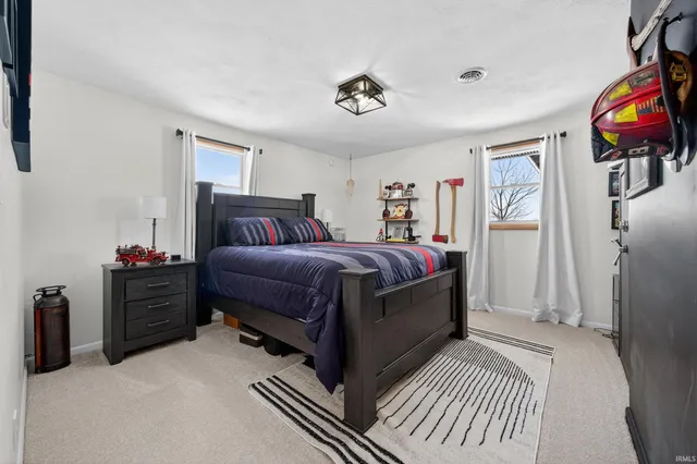 $359,900 | 9810 County Road 400 South, Upland, IN 46989