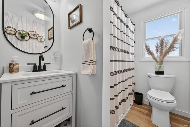 $359,900 | 9810 County Road 400 South, Upland, IN 46989