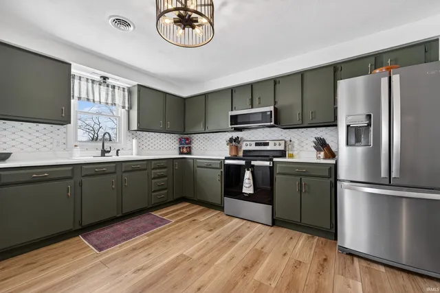 $359,900 | 9810 County Road 400 South, Upland, IN 46989