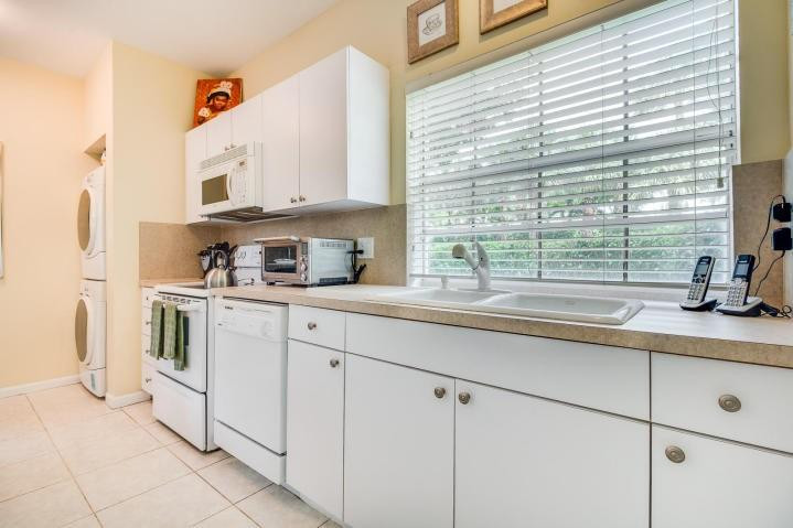 6502 Via Regina, Unit 6502 Boca Raton, FL 33433 - Photo 8 of 23 Photo 8
