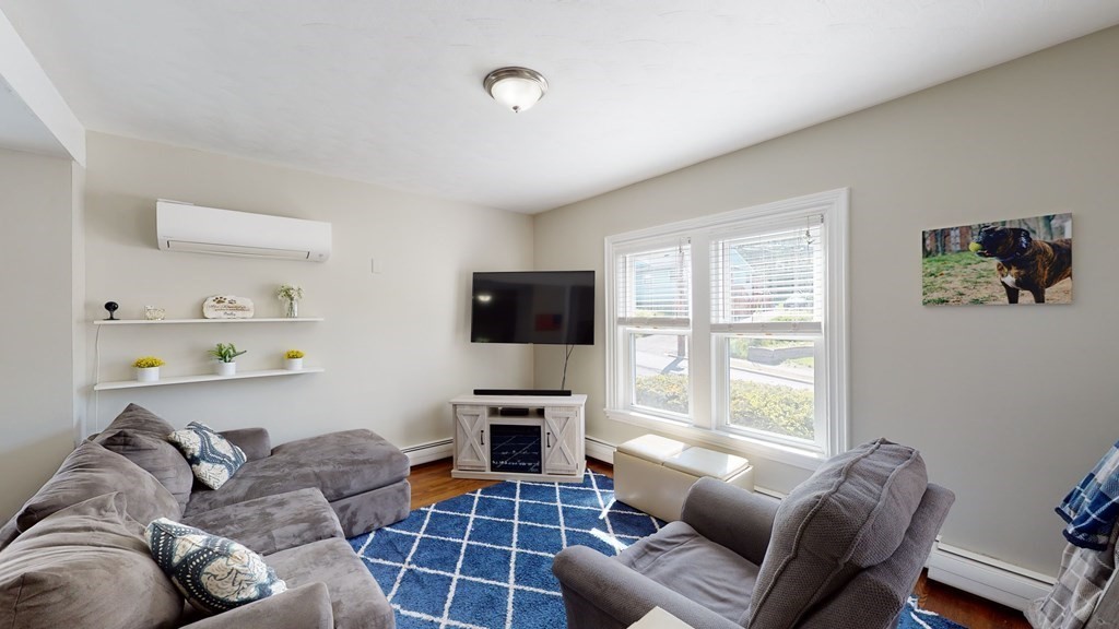 34 Beacon Street Boston, MA 02136 - Photo 3 of 29