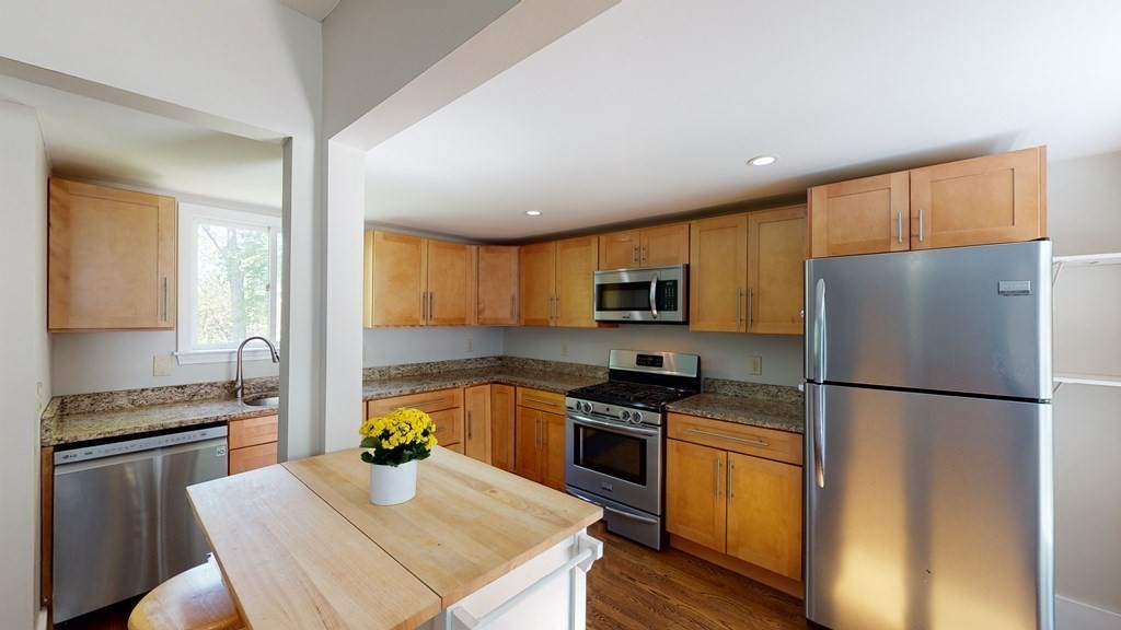 34 Beacon Street Boston, MA 02136 - Photo 6 of 29