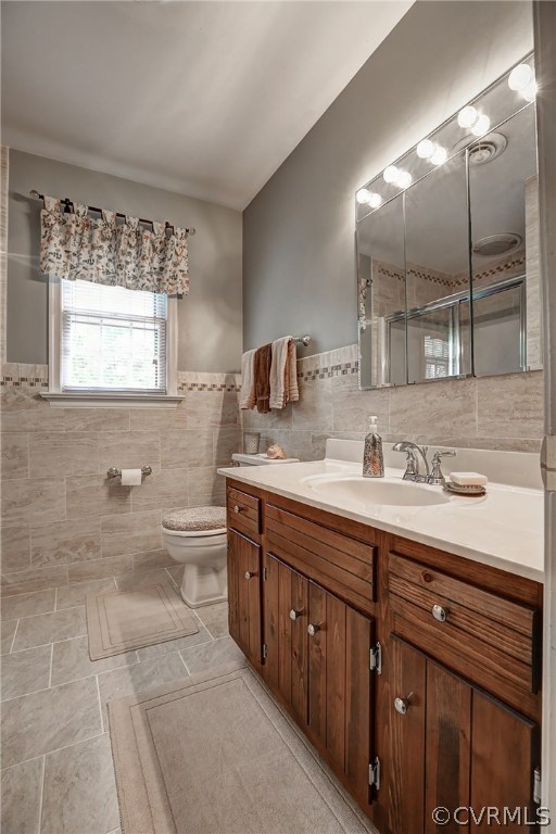 863 Watch Hill Road Midlothian, VA 23114 - Photo 29 of 38 a bathroom with a granite countertop sink mirror and a bathtub