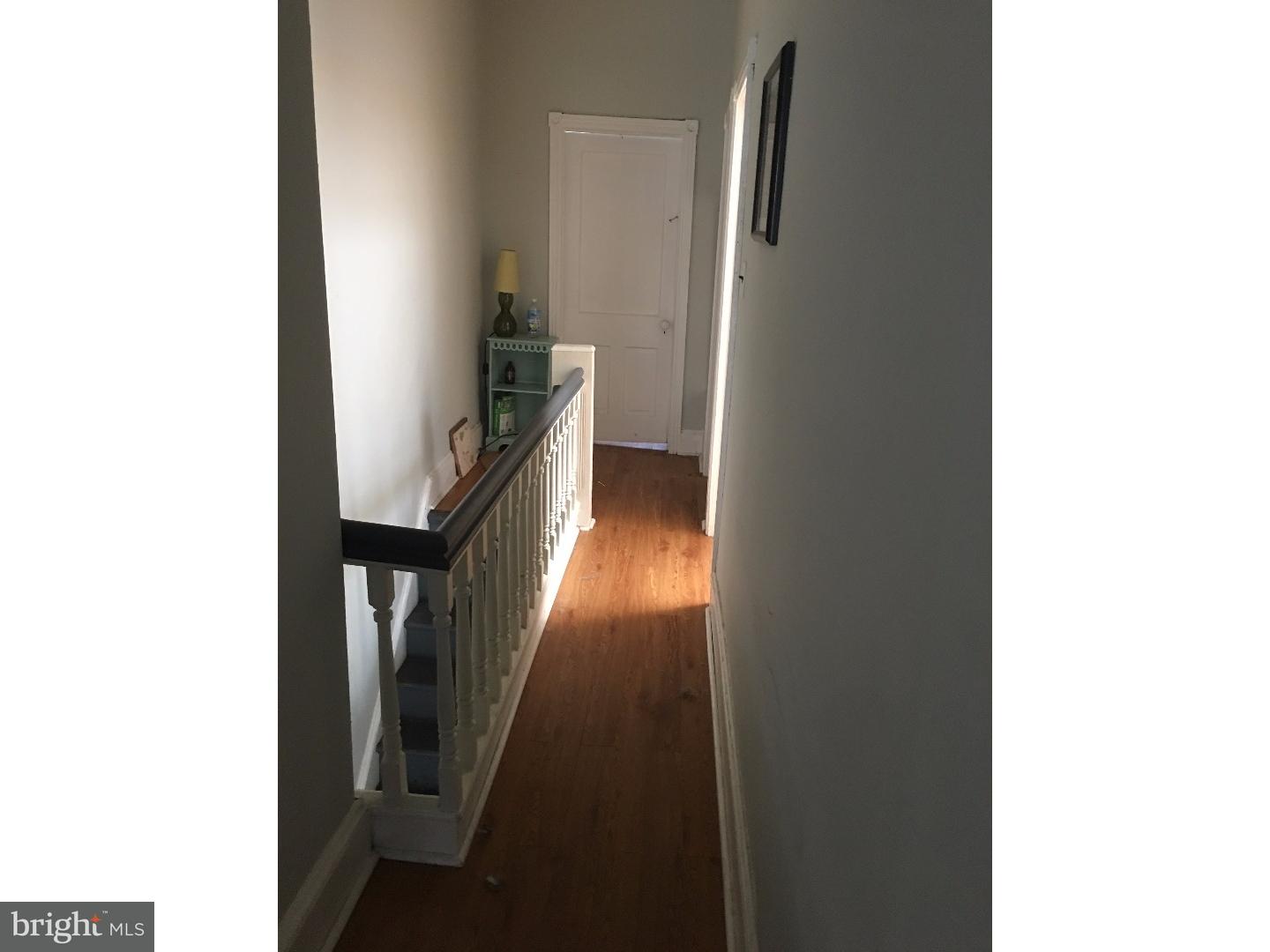 421 Tasker Street Philadelphia, PA 19148 - Photo 11 of 14 Hallway