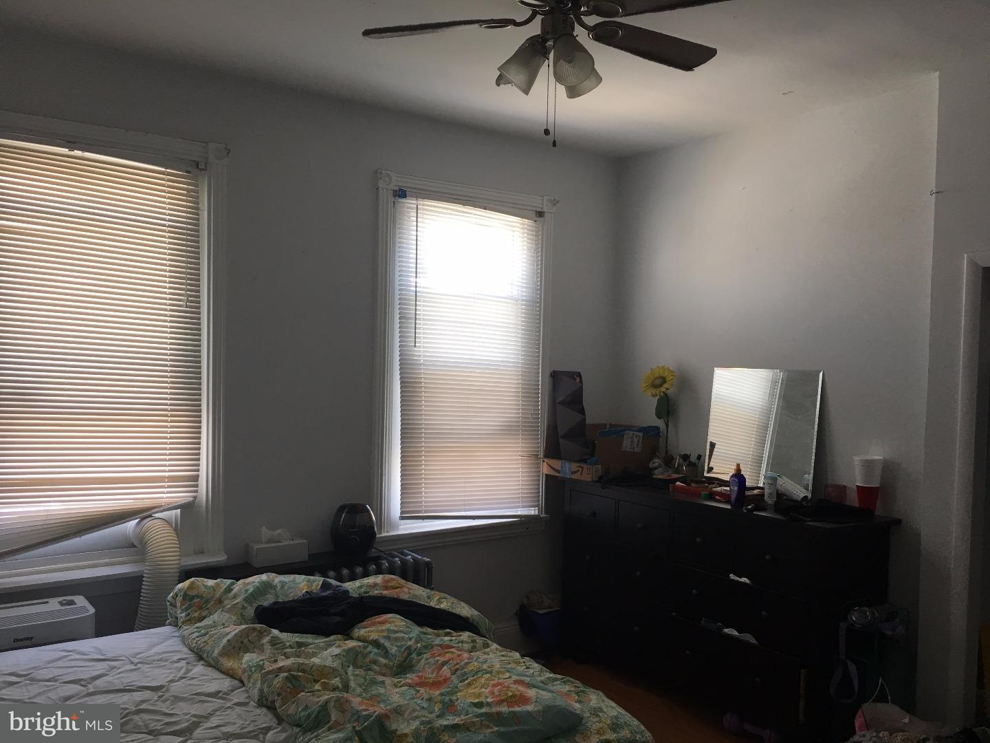 421 Tasker Street Philadelphia, PA 19148 - Photo 12 of 14 Bedroom