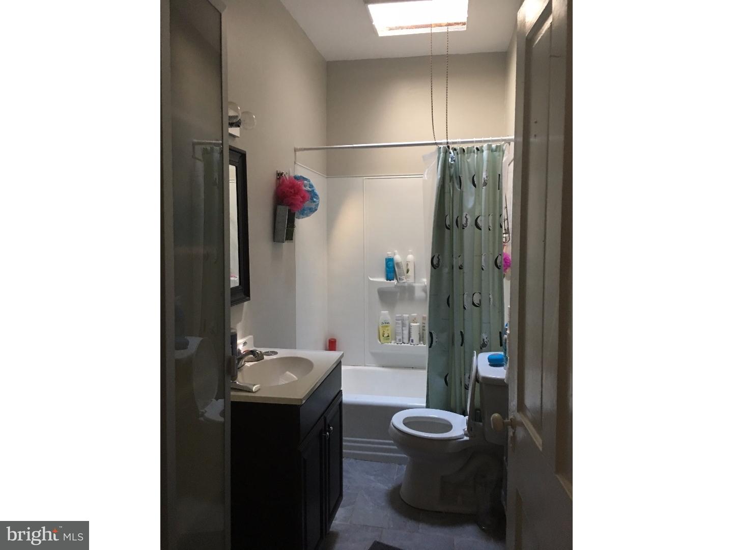 421 Tasker Street Philadelphia, PA 19148 - Photo 10 of 14 Bathroom