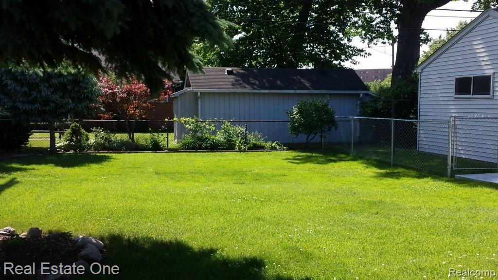 18246 Reed Street Melvindale, MI 48122 - Photo 6 of 34