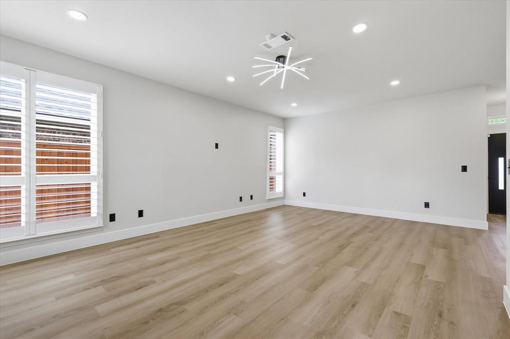 652 Allen Road Coppell, TX 75019 - Photo 8 of 36