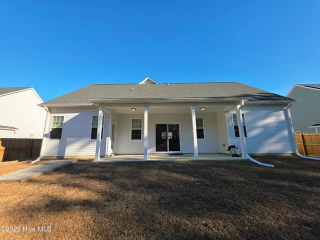$1,975 | 1106 Carteret Mnr Drive, Jacksonville, NC 28546