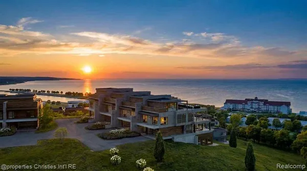 $2,995,000 | 3575 Charlevoix Avenue, Unit 5, Petoskey, MI 49770