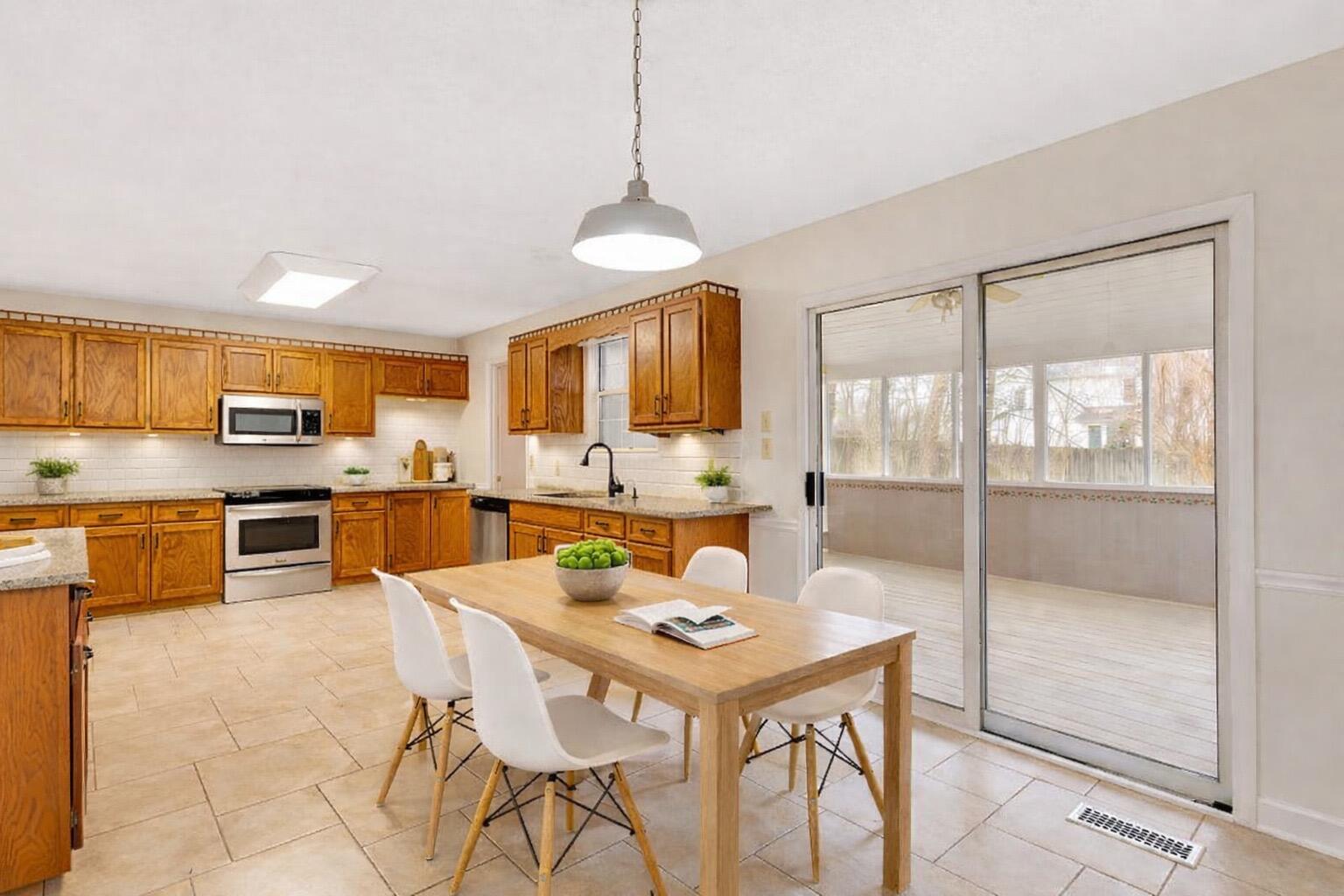 6 Stacey Circle Signal Mountain, TN 37377 - Photo 12 of 46 79d58fab-78b1-4141-ba6a-c40b458619bb