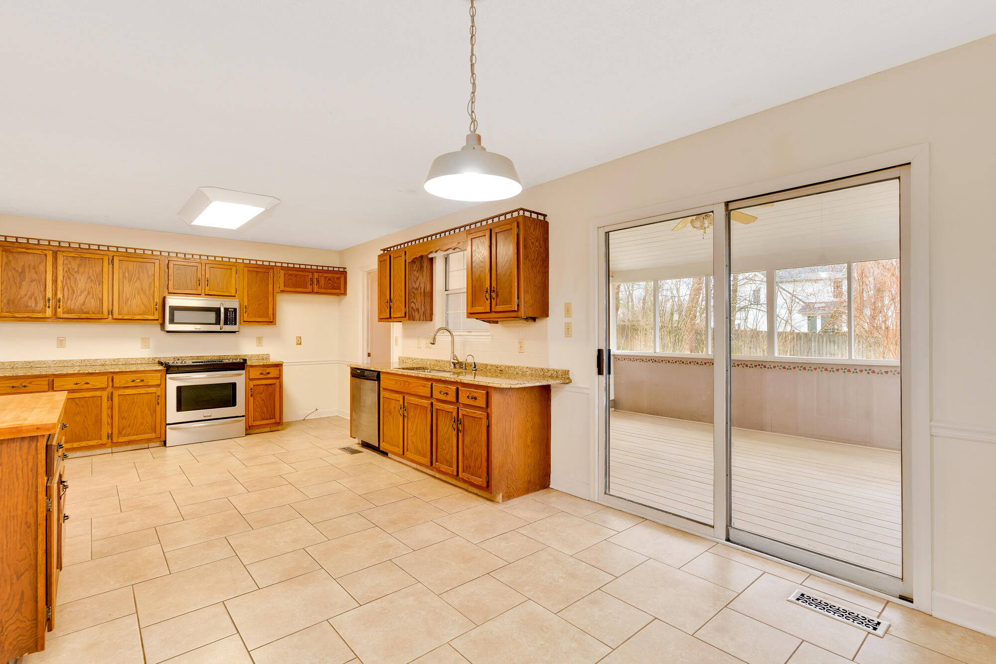 6 Stacey Circle Signal Mountain, TN 37377 - Photo 14 of 46 6-Stacey-Cir-MLS-Photos-17