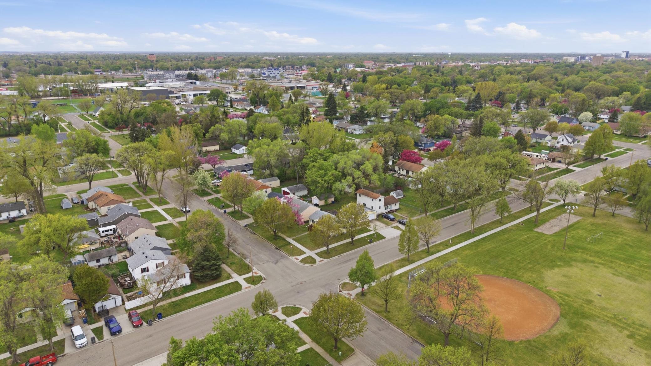 621 19th Street North Moorhead, MN 56560 - Photo 37 of 41