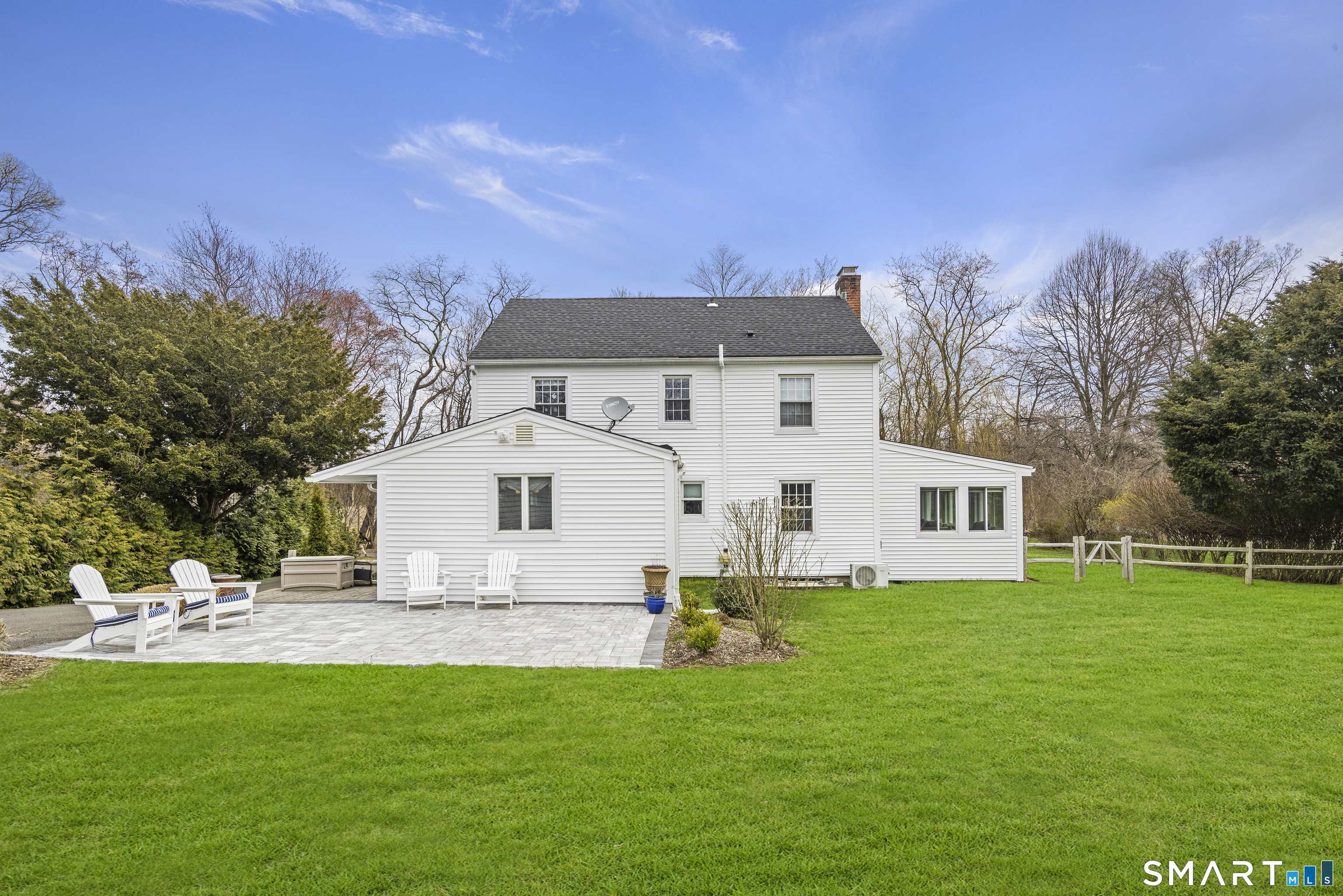 146 Oxford Road Fairfield, CT 06890 - Photo 3 of 19