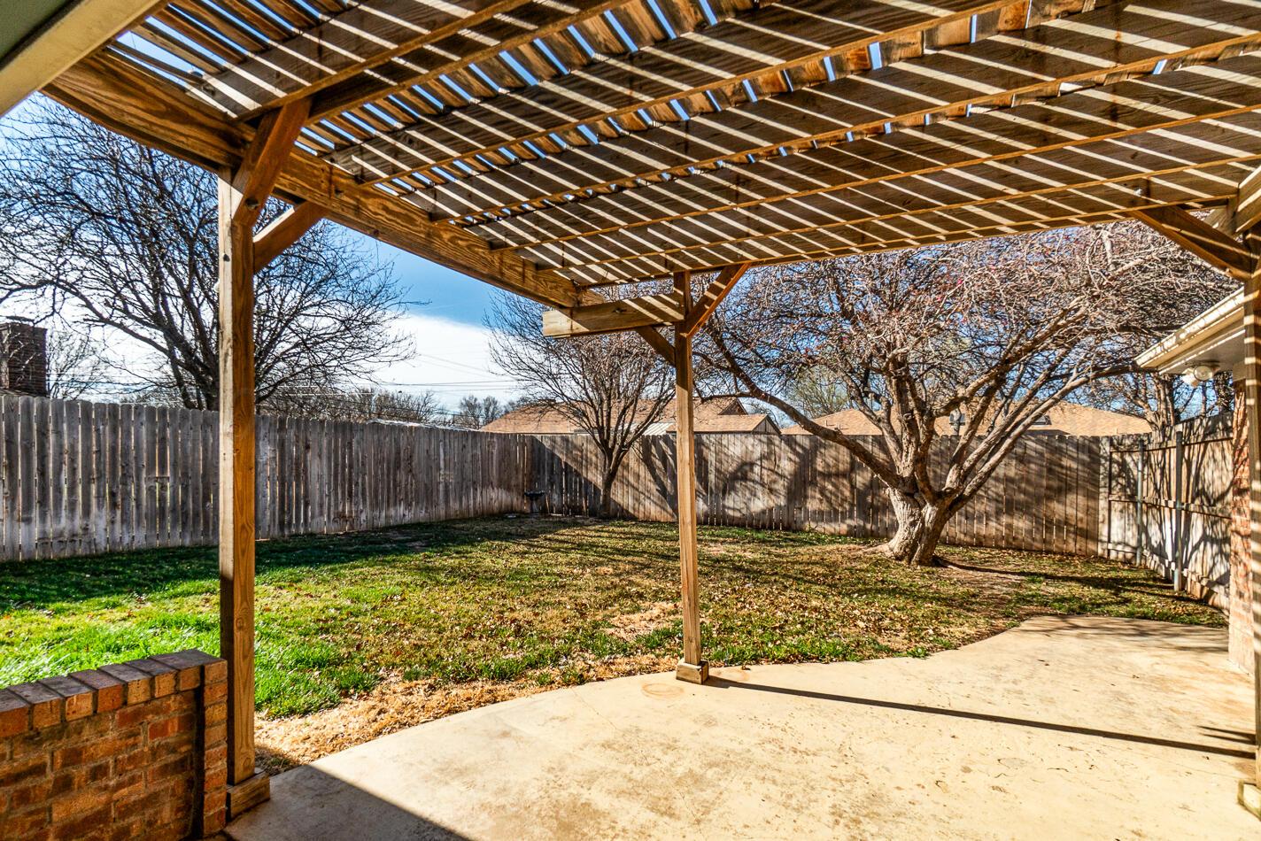 7803 Farrell Drive Amarillo, TX 79121 - Photo 24 of 29 a view of a backyard