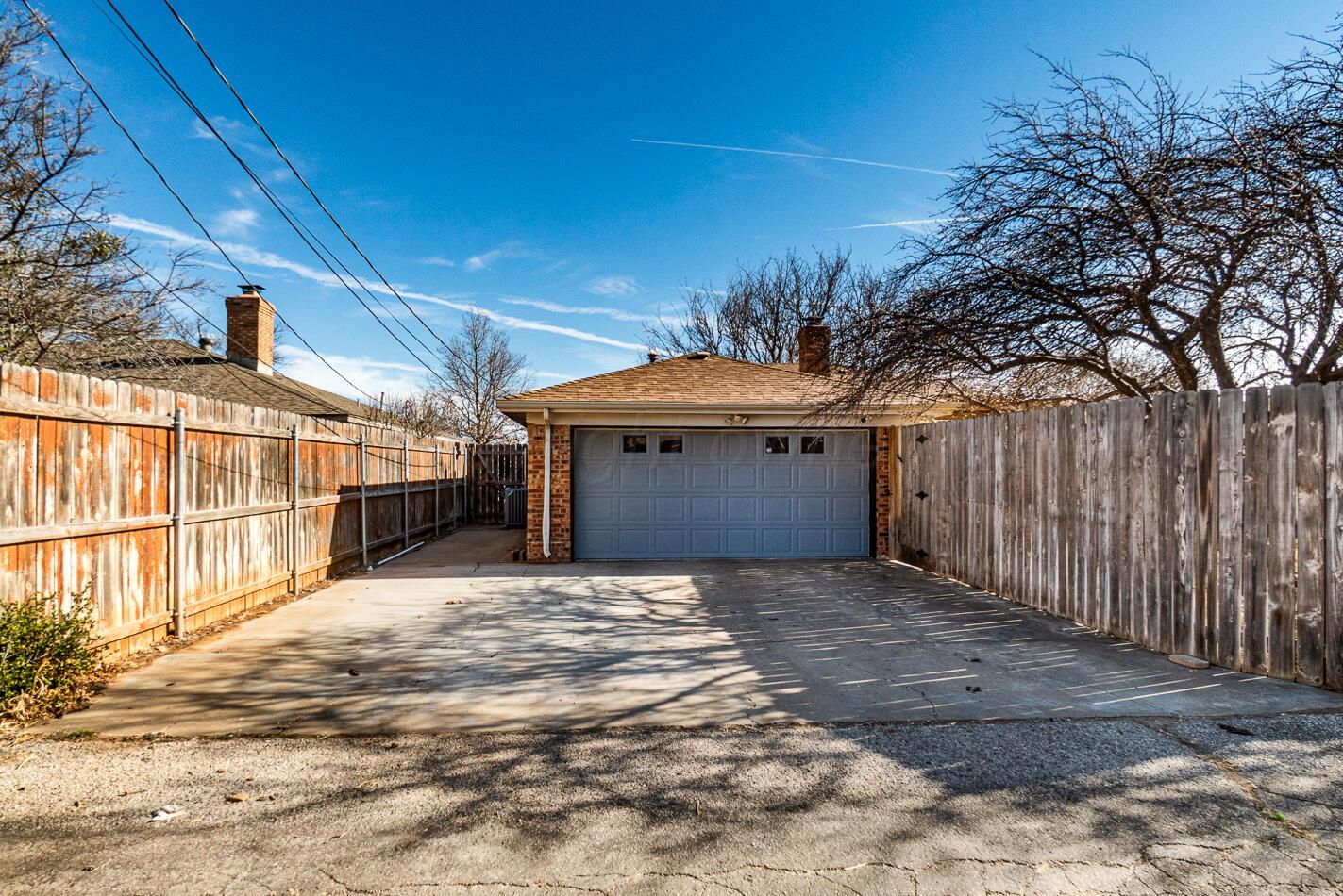 7803 Farrell Drive Amarillo, TX 79121 - Photo 29 of 29 a view of a house with a outdoor space