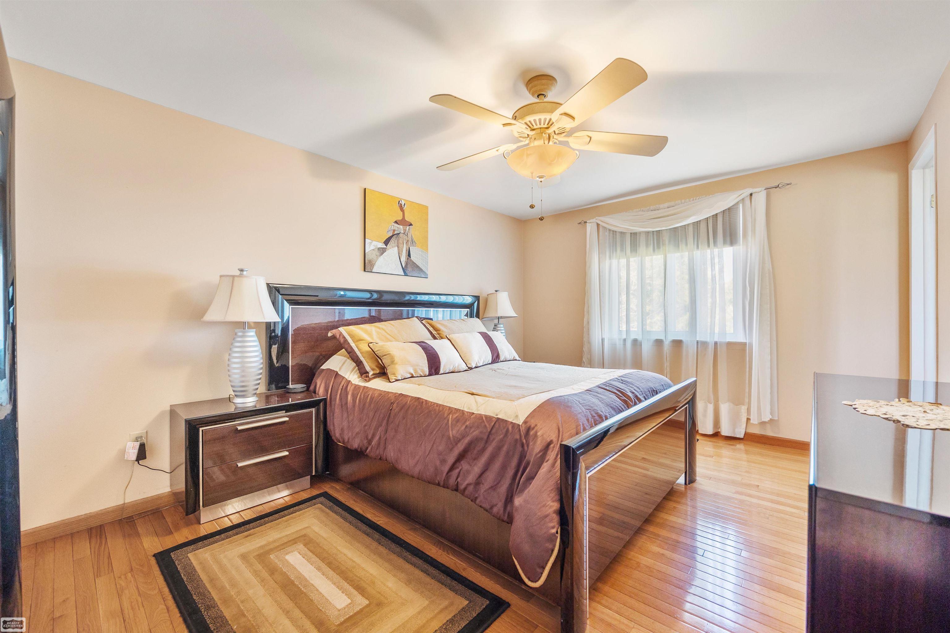 1693 Dennett Lane Rochester Hills, MI 48307 - Photo 31 of 53