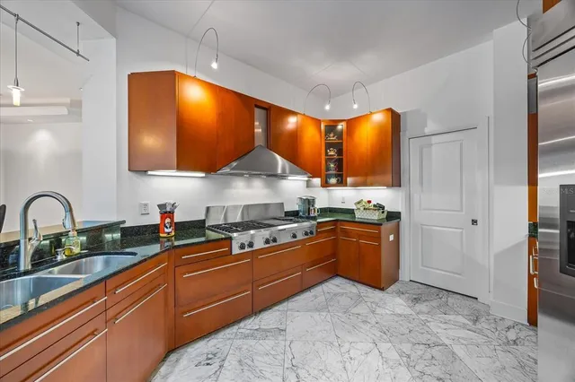 $3,900,000 | 1058 Roundstone Place, Palm Harbor, FL 34683