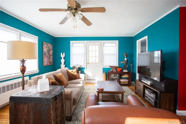 $4,750 | 274 West Walnut Street, Long Beach, NY 11561