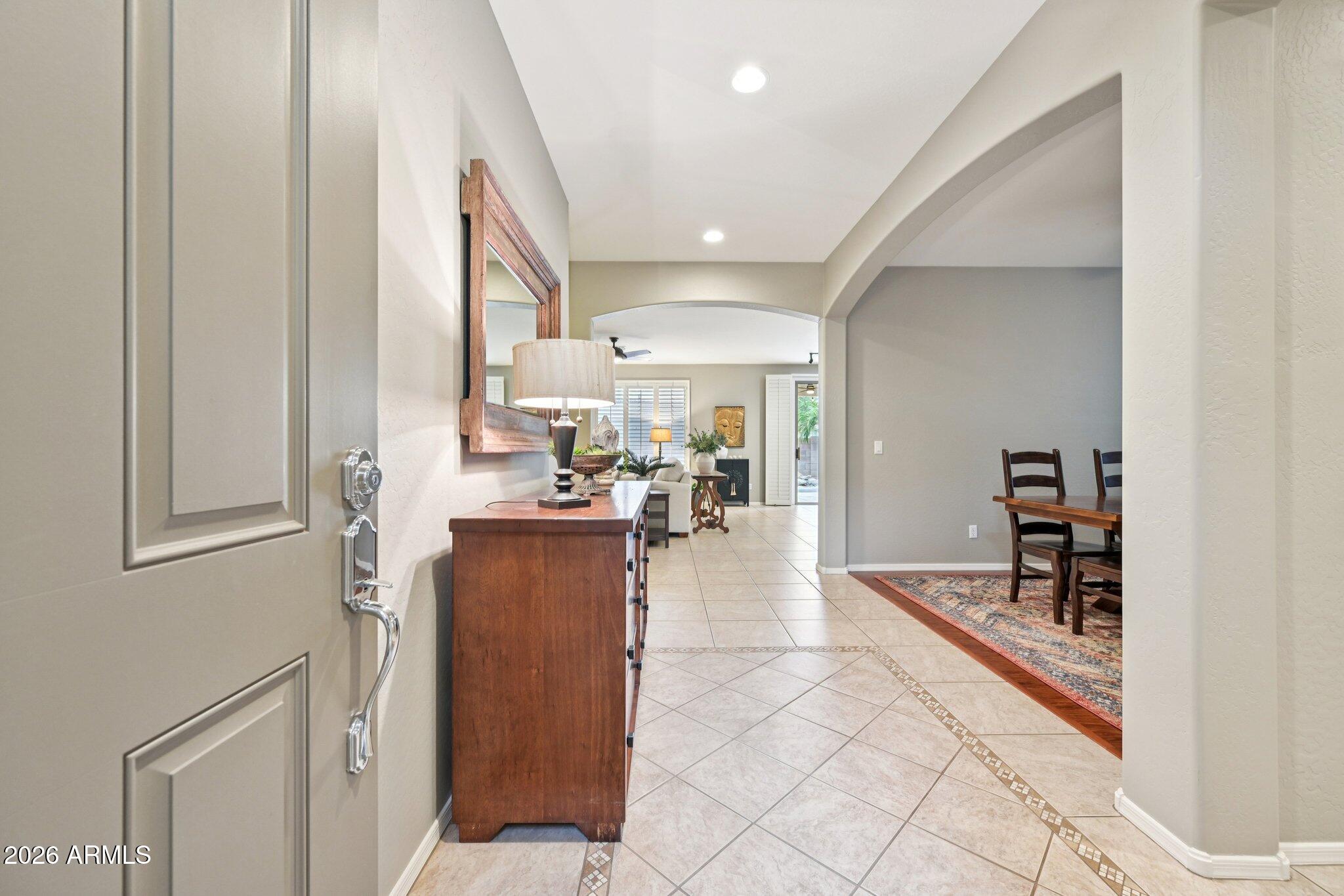 6233 West Bajada Road Phoenix, AZ 85083 - Photo 4 of 45
