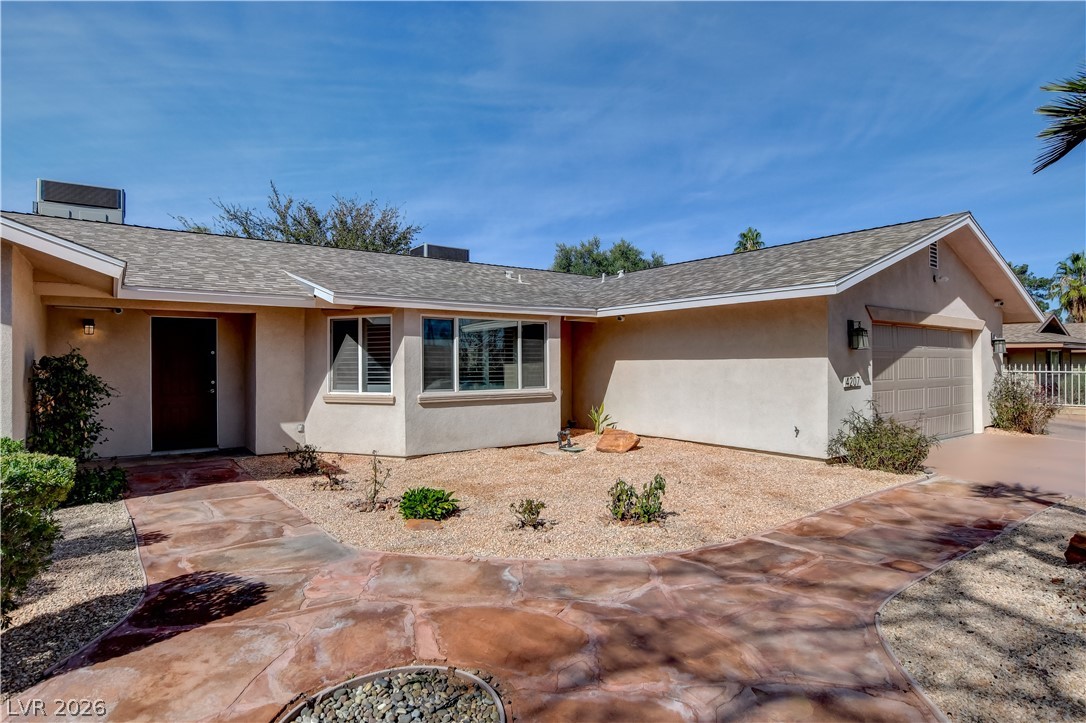 4207 Ridgecrest Drive Las Vegas, NV 89121 - Photo 4 of 27 Grand entry front yard area!