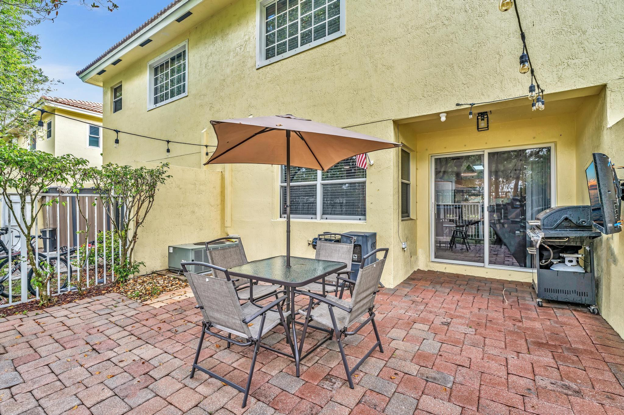 753 Imperial Lake Road, Unit 753 West Palm Beach, FL 33413 - Photo 37 of 52 Photo 37