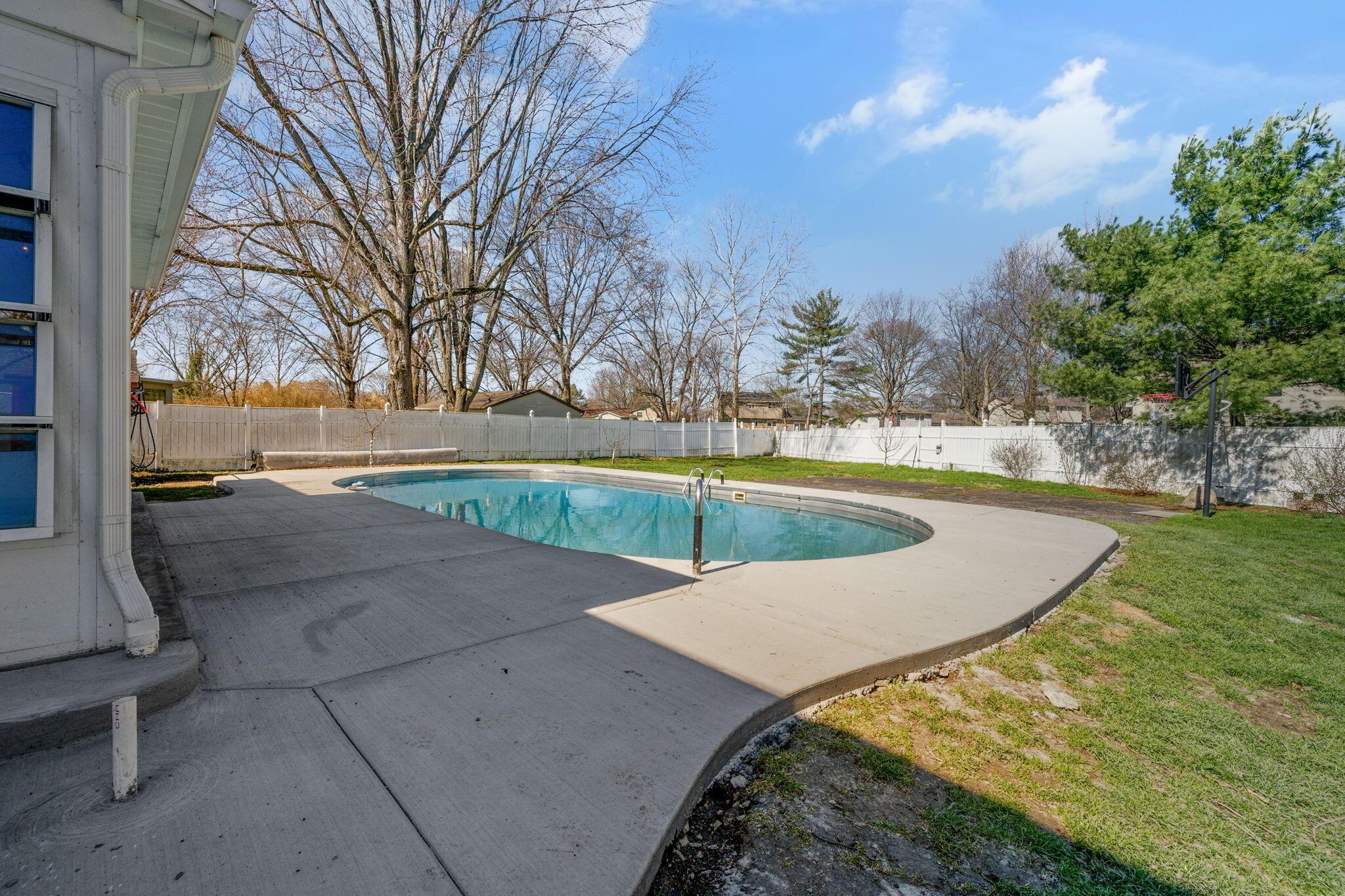 280 East Schrock Road Westerville, OH 43081 - Photo 63 of 72 Backyard