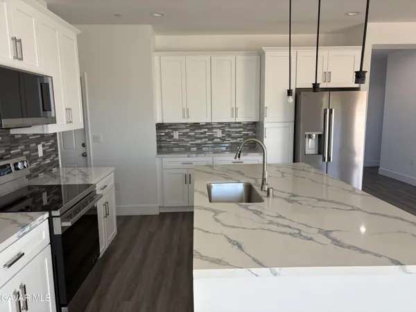 $379,900 | 9010 Heather Avenue, California City, CA 93505