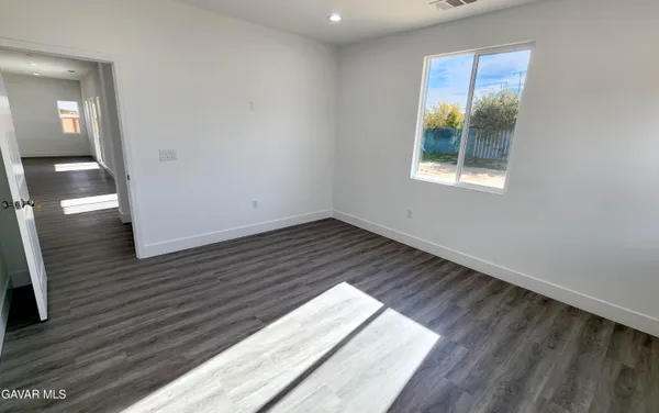 $379,900 | 9010 Heather Avenue, California City, CA 93505