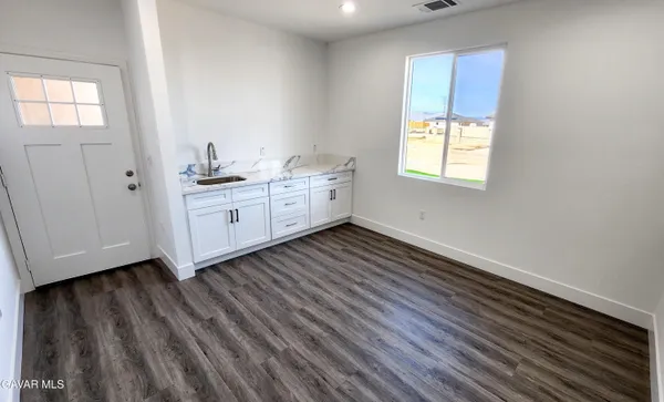 $379,900 | 9010 Heather Avenue, California City, CA 93505