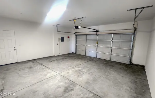 $379,900 | 9010 Heather Avenue, California City, CA 93505