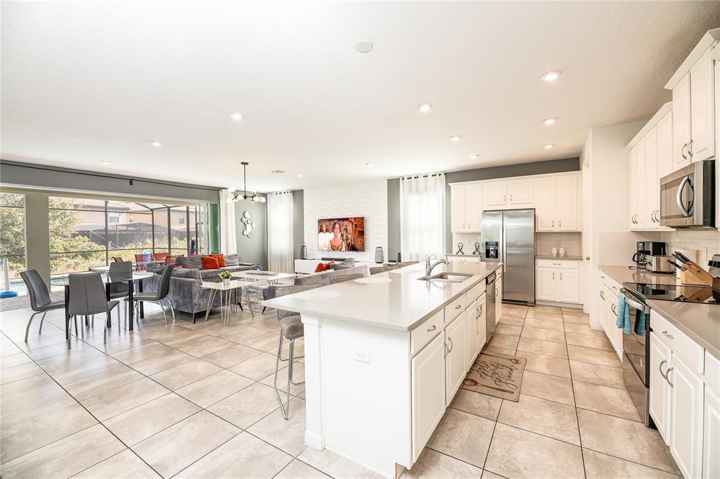 8900 Caroline Bay Court Kissimmee, FL 34747 - Photo 7 of 62