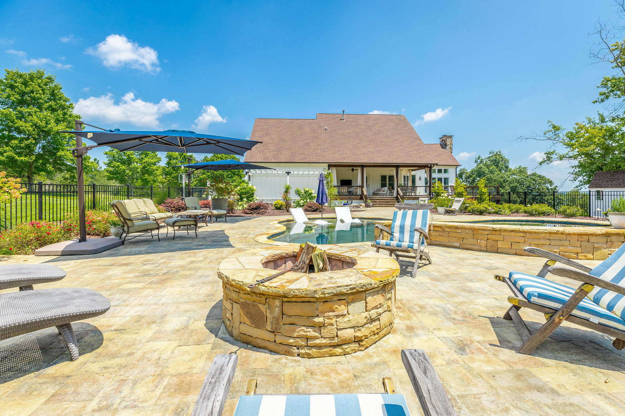 442 Bellfounte Road Northeast Cleveland, TN 37312 - Photo 8 of 179 442 Bellfounte Road NE HD-144
