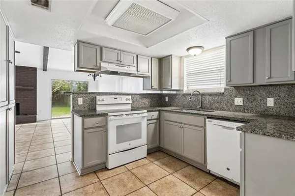 $239,500 | 465 Ridgewood Loop, Mandeville, LA 70471