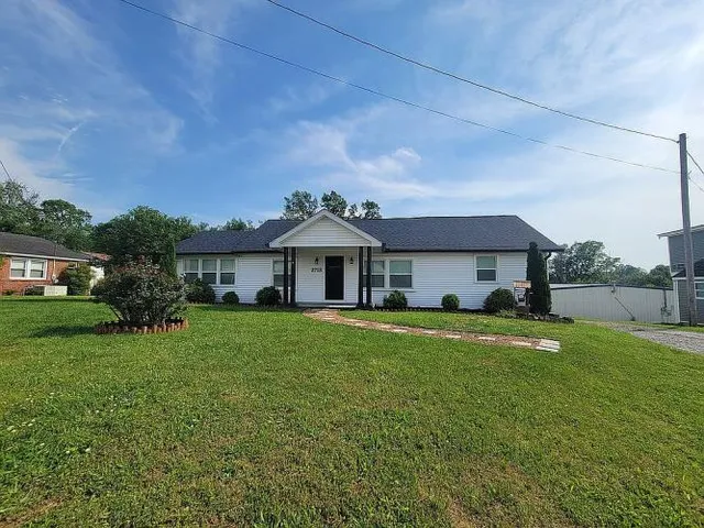 $510,000 | 2713 Old Nashville Highway, McMinnville, TN 37110