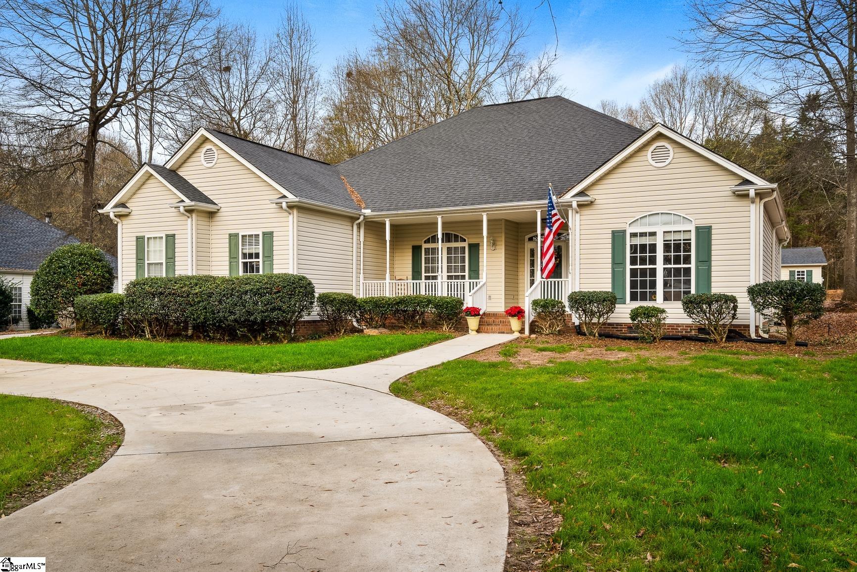 202 Crossington Way Fountain Inn, SC 29644 - Photo 3 of 35 Gallery Image 3