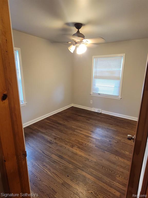 27360 Ridgewood Street Roseville, MI 48066 - Photo 9 of 32