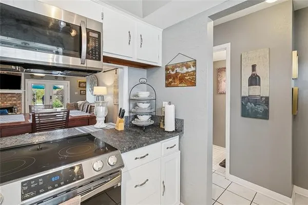 $2,000 | 317 Ormond Meadows Drive, Unit C, Destrehan, LA 70047