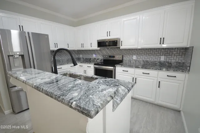 $269,900 | 102 Shirley Street, Mount Olive, NC 28365