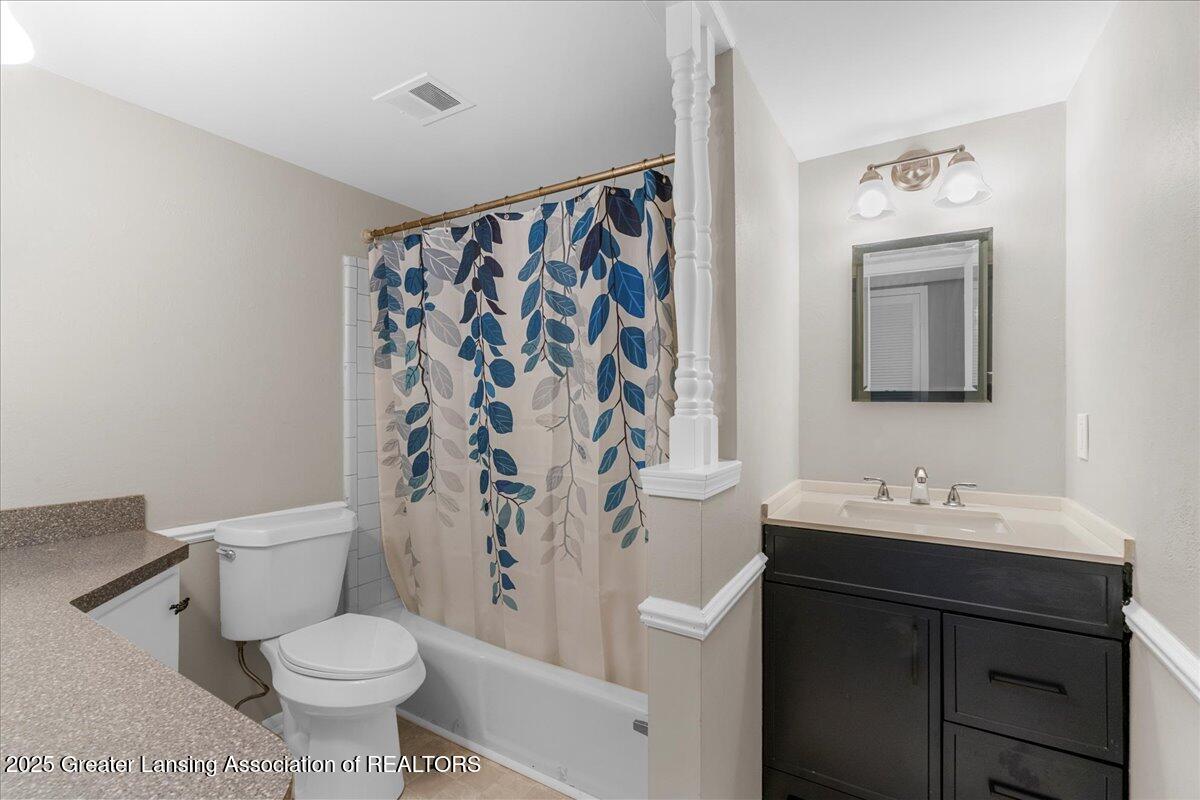 4831 Gull Road, Unit 8 Lansing, MI 48917 - Photo 14 of 22 18-Media Jett - 18