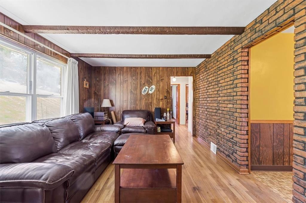 2263 Montgomery Road Sewickley, PA 15143 - Photo 3 of 28 Gallery Image 3