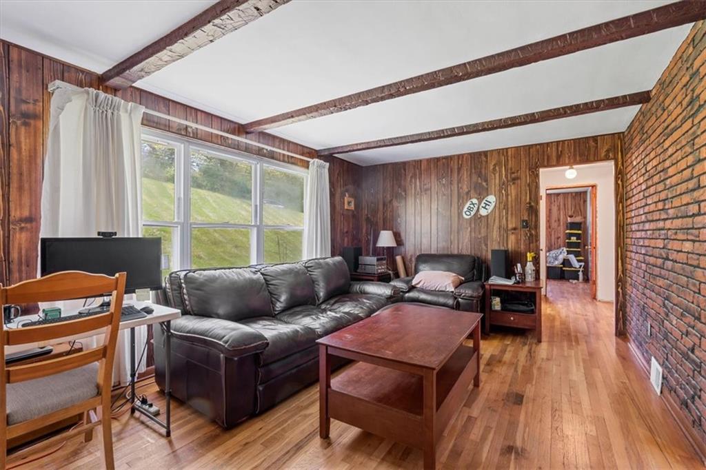 2263 Montgomery Road Sewickley, PA 15143 - Photo 6 of 28 Gallery Image 6