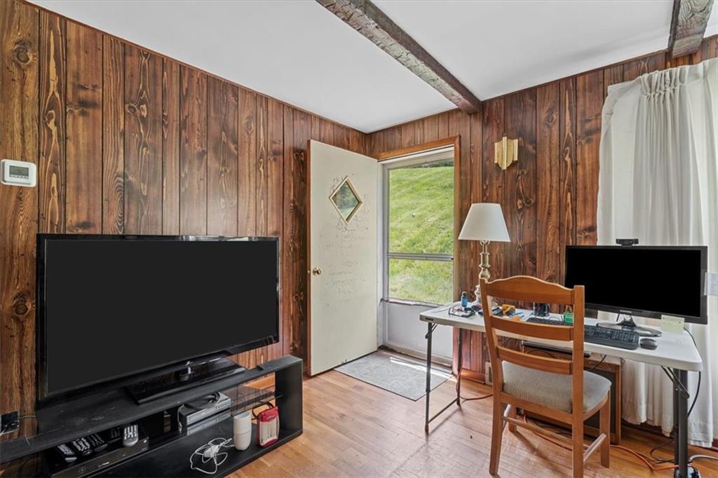 2263 Montgomery Road Sewickley, PA 15143 - Photo 7 of 28 Gallery Image 7